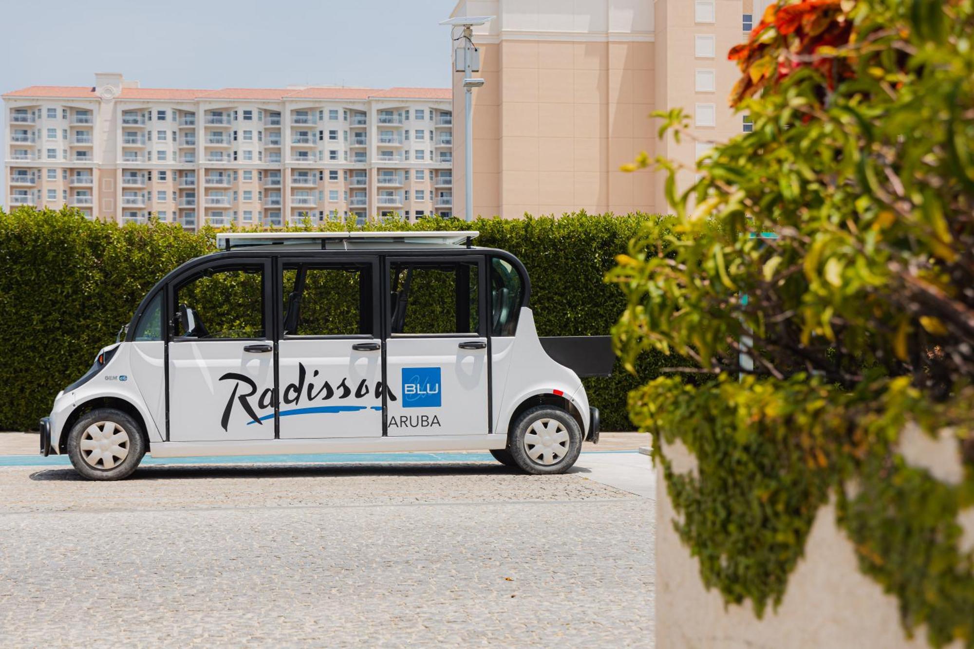 Hotel Radisson Blu Aruba Palm Beach Esterno foto
