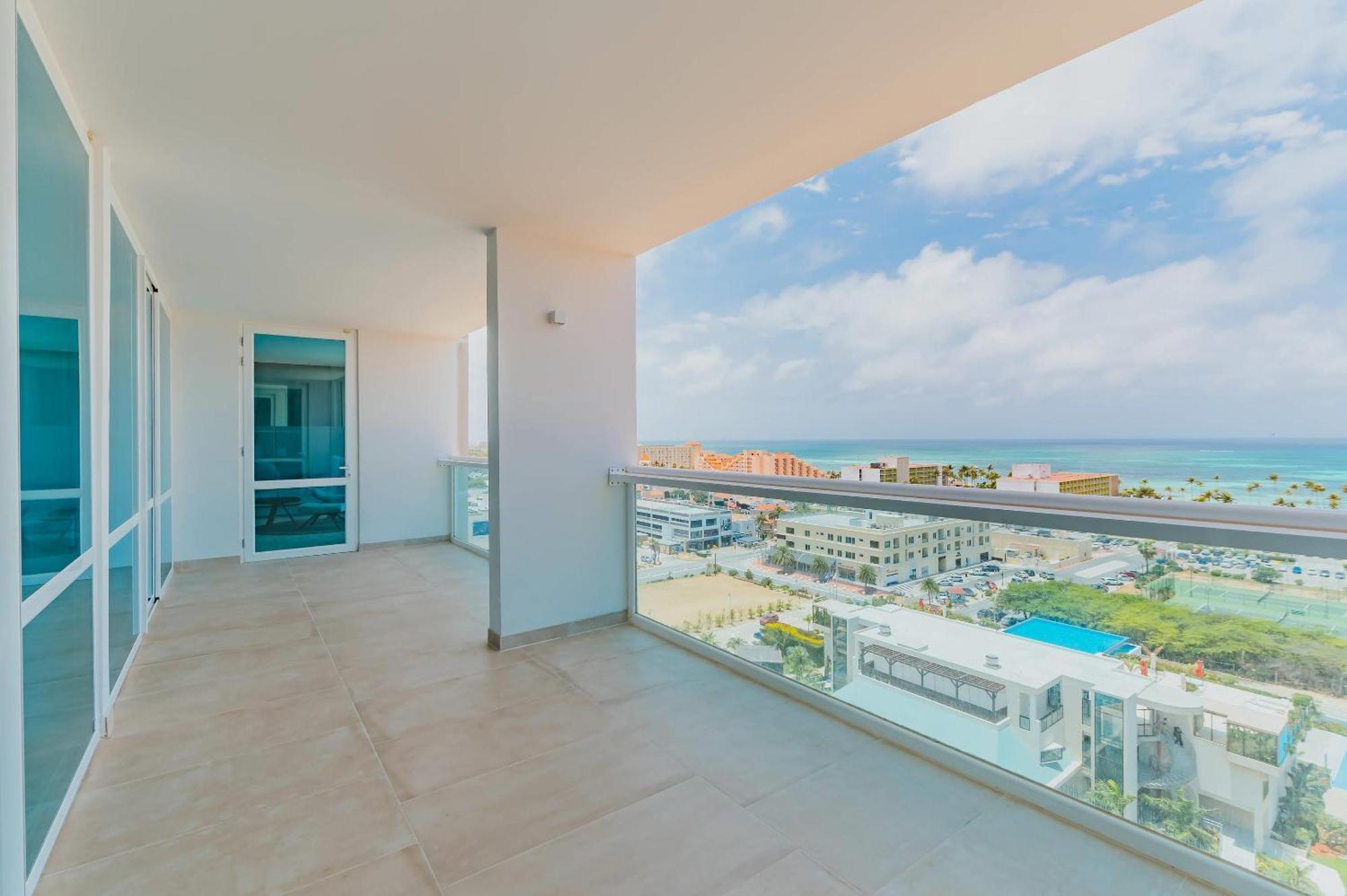 Hotel Radisson Blu Aruba Palm Beach Esterno foto