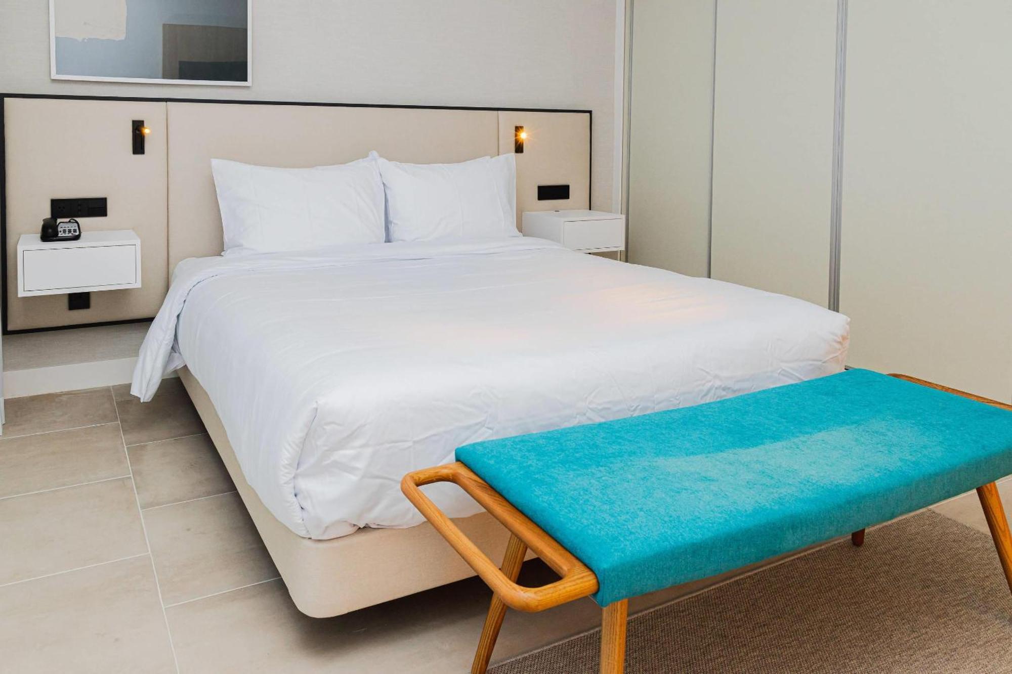 Hotel Radisson Blu Aruba Palm Beach Esterno foto