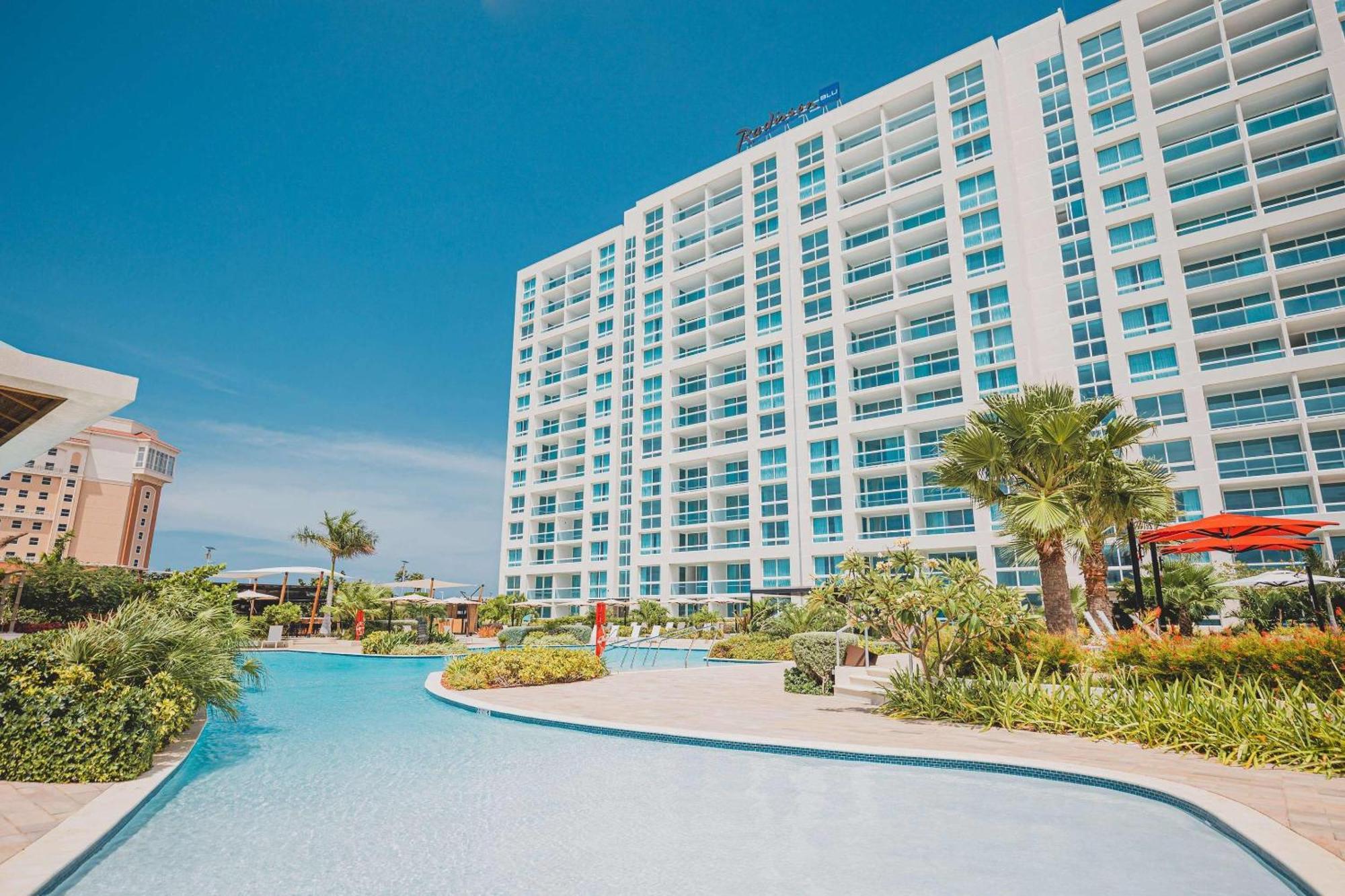 Hotel Radisson Blu Aruba Palm Beach Esterno foto