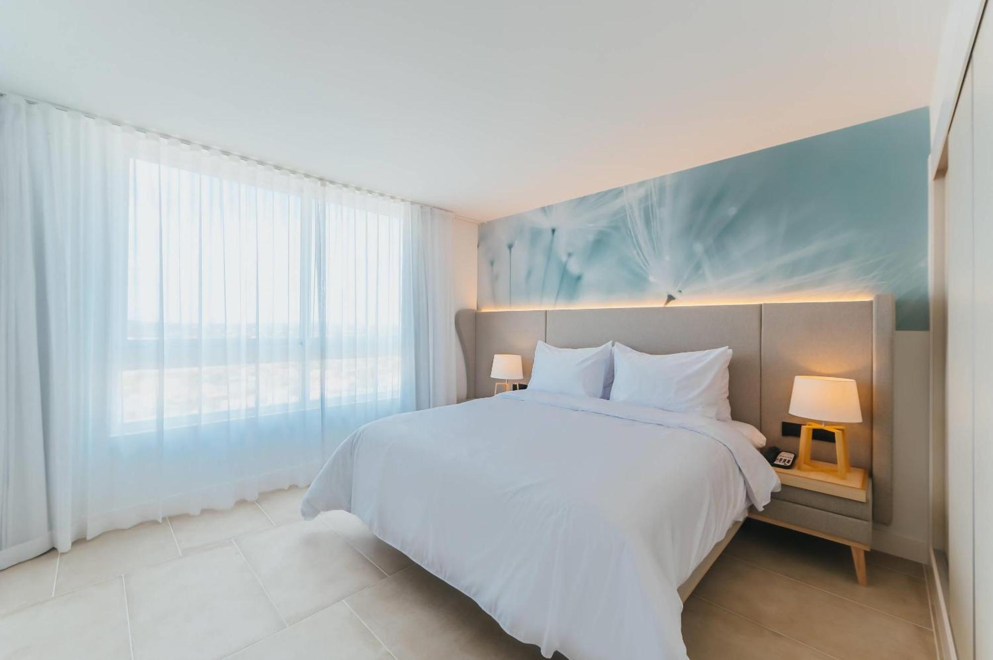 Hotel Radisson Blu Aruba Palm Beach Esterno foto