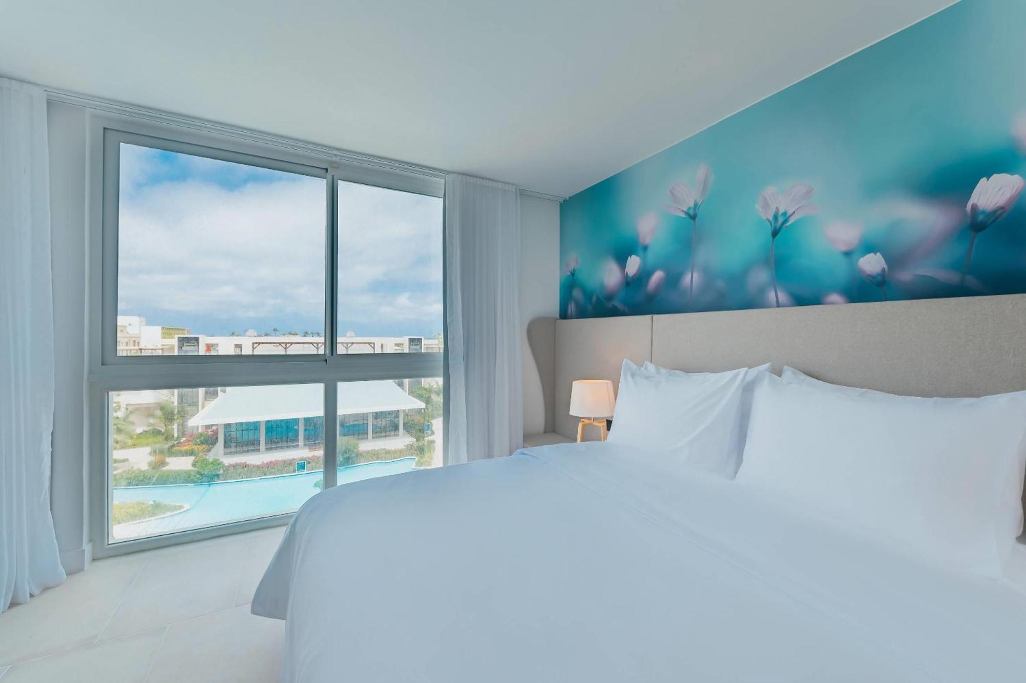 Hotel Radisson Blu Aruba Palm Beach Esterno foto